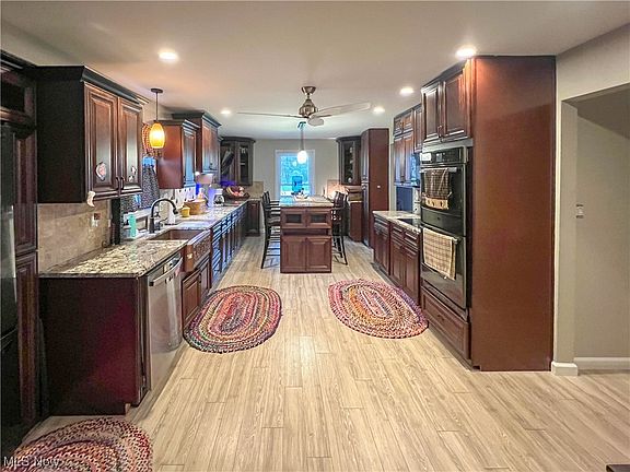 4th image of 4756 Lockwood Blvd