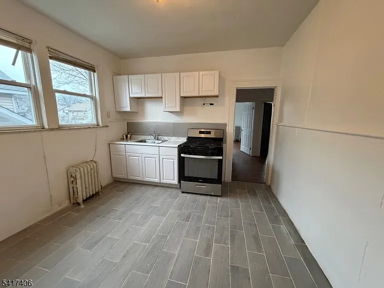 205 Chancellor Ave #2 — Photo 4