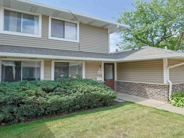 6111 Kit Carson Dr #36-2, Hanover Park, IL 60133