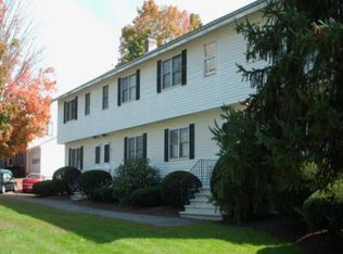 15 Hobart Ln, Amherst, MA 01002