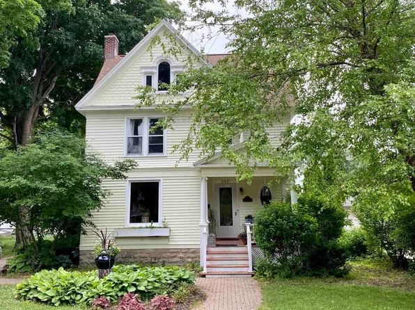 812 Watson St, Ripon, WI 54971