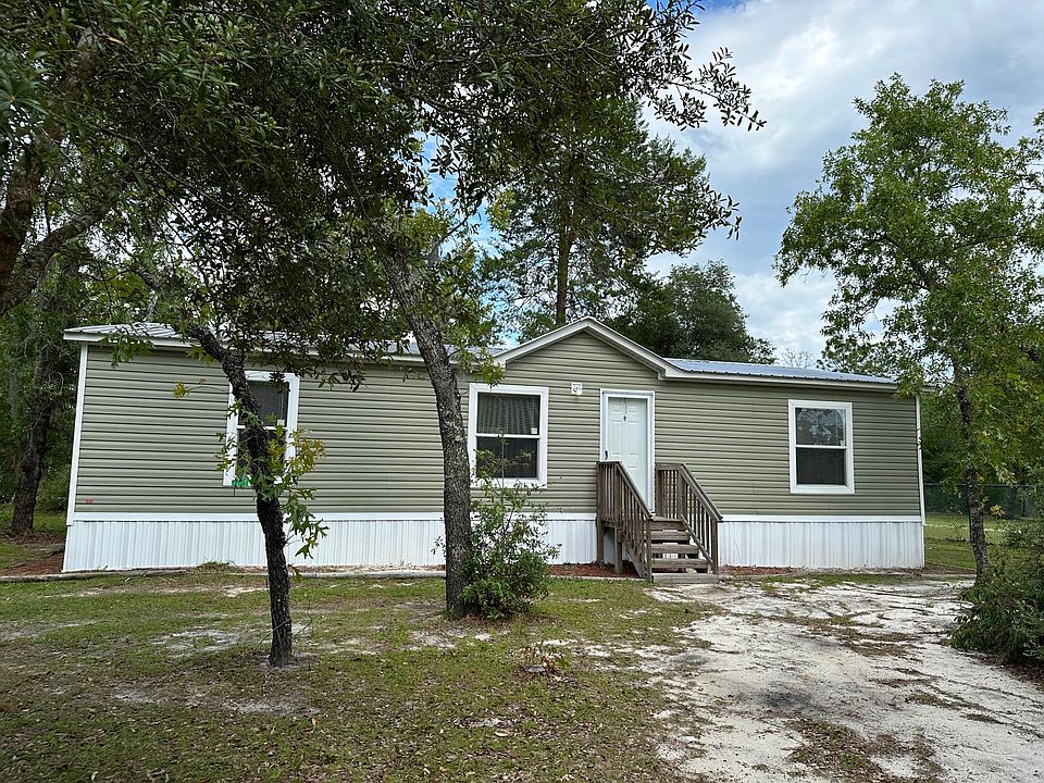 1st image of 932 SE 40th Pl