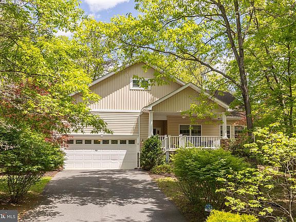 3rd image of 107 Sunset Cir