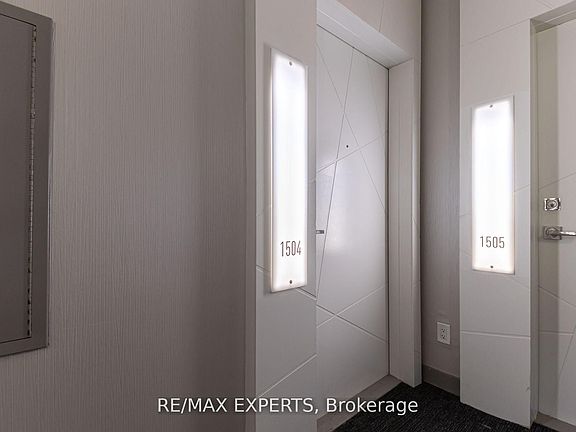 4th image of 12 York St #1504
