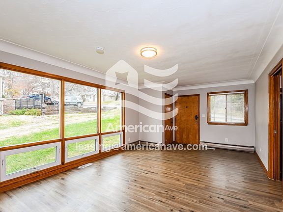 938505_004_wm_-_living_room_13396060.jpg