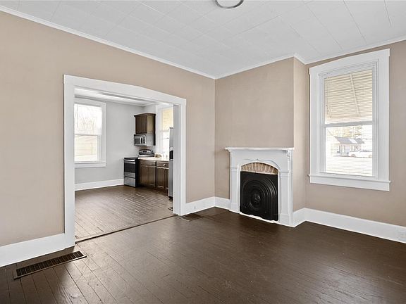 5th image of 1309 N Illinois St