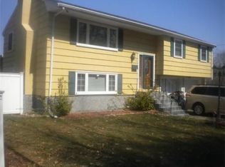 37 Icehouse Ln, Dedham, MA 02026