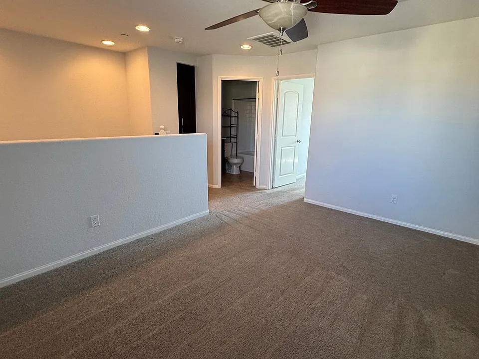 1460 Mockingbird Ct #3