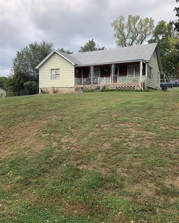 1st image of 7510 Lyon Ave