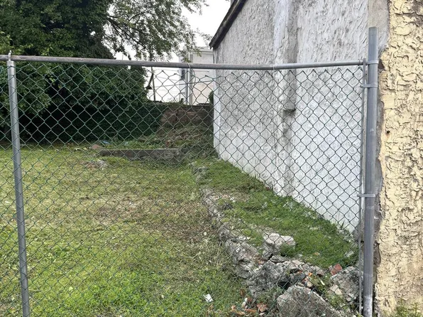 6728 Bass St, Philadelphia, PA 19119