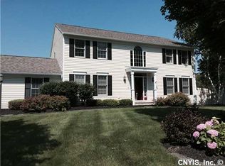 8219 Turnstone Dr, Manlius, NY 13104