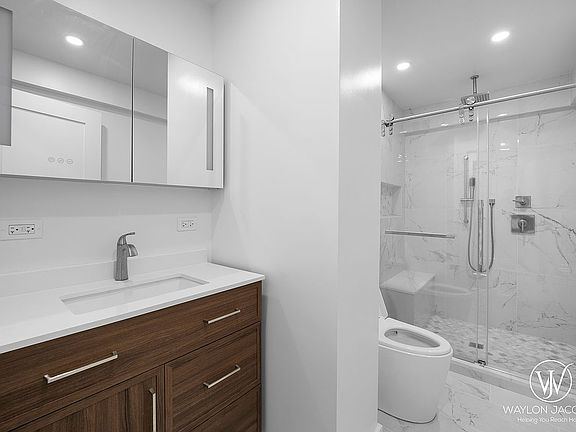 4th image of 408 W 57th St APT 10I