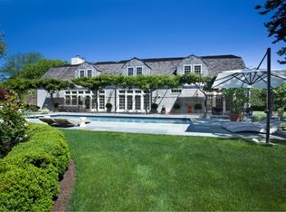 90 Toylsome Ln, Southampton, NY 11968