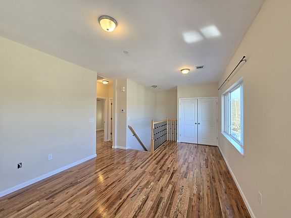 4th image of 1028 Van Duzer St #2