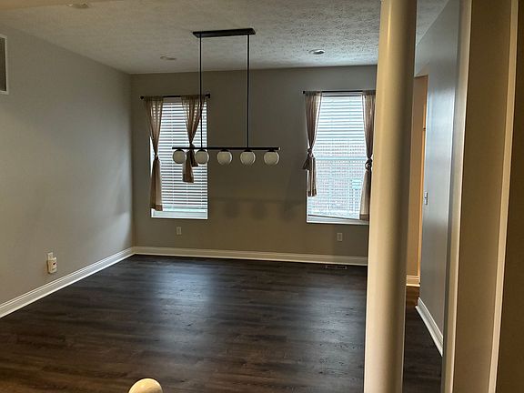 3rd image of 1664 N Wood Creek Dr