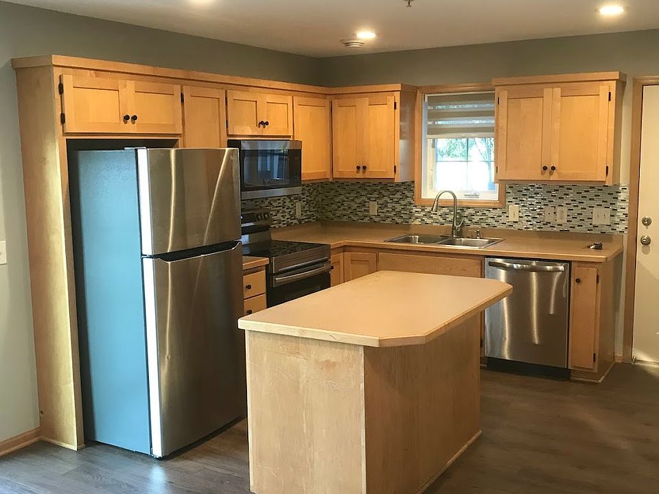 1st image of 8102 Pleasant View Dr NE #C