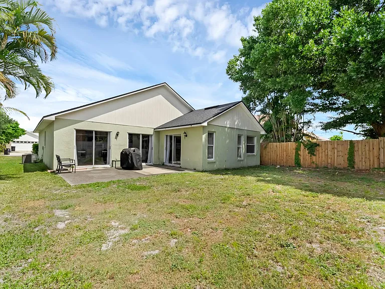 11717 Broad Oak Ct — Photo 13