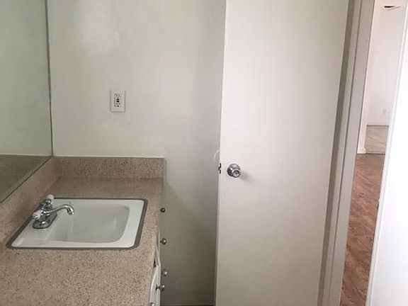 5th image of 2611 E Broadway #208