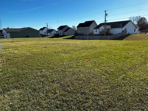 404 E College St, Bainbridge, IN 46105