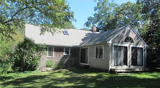 3rd image of 11 King James Dr