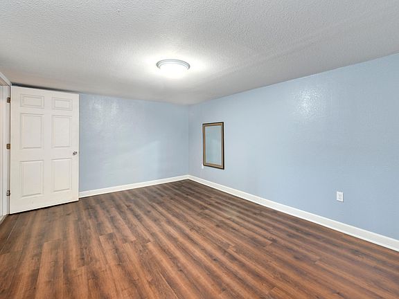 5th image of 12012 Belmont Ave