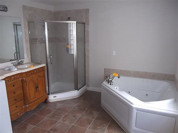 5th image of 415 Herzog Blvd