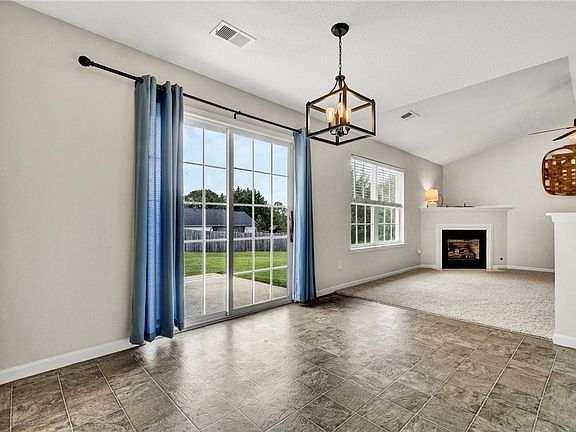 3rd image of 308 Crenshaw St