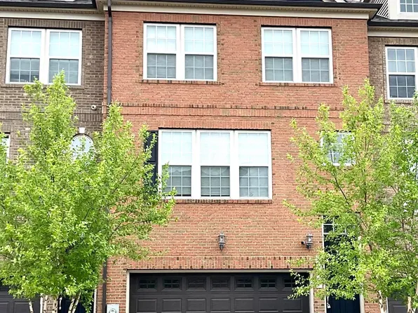 2727 Golden Gate Pl, Waldorf, MD 20601