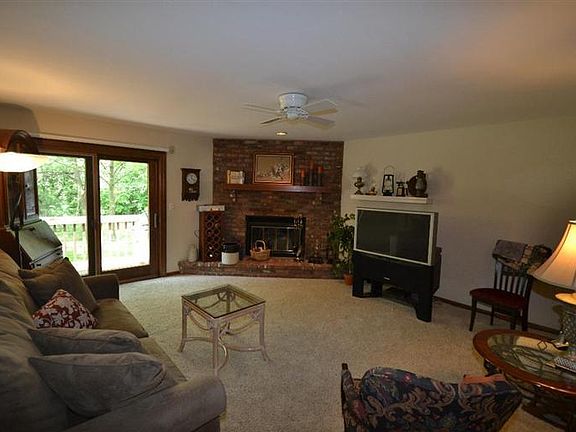 5th image of 244 Centerbury Ct