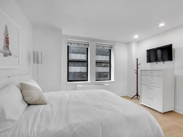 150 West 51st Street image 6 of 15