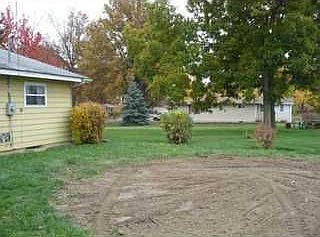 2nd image of 135 Villa Nova Blvd