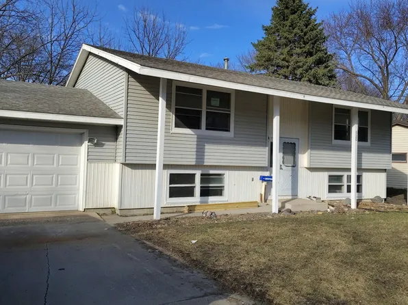 520 8th Ave NW, Waseca, MN 56093