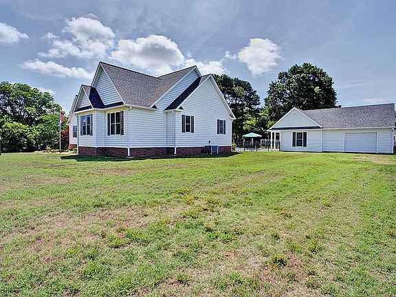 Detached Garage/Pool House