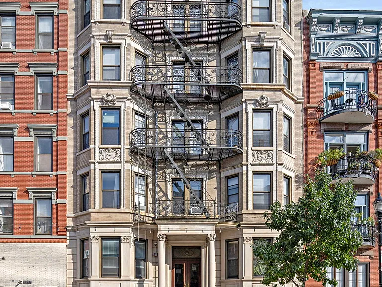 1127 Washington St #2E — Photo 11