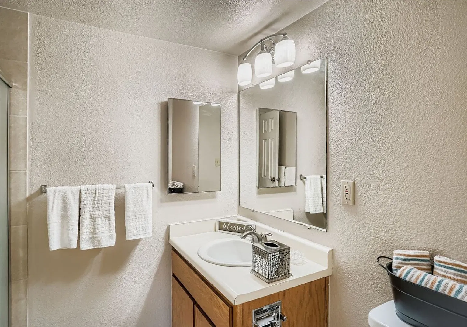Charming 2BR Condo in Denver — Photo 4