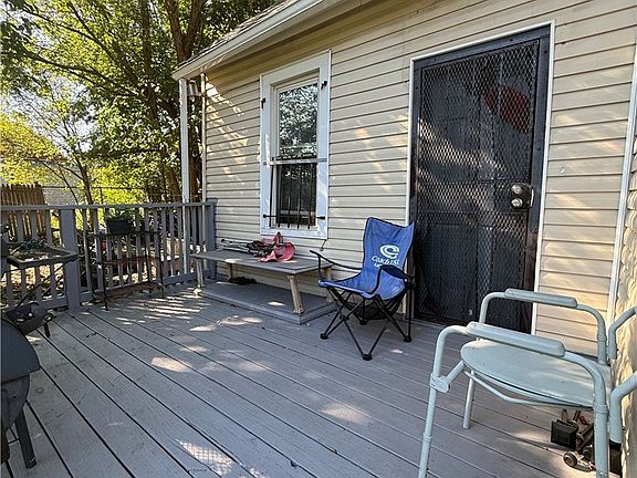 5th image of 36 Sherman St