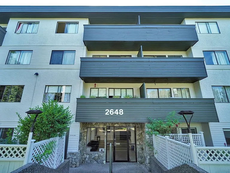 2648 Graham St #401 — Photo 9