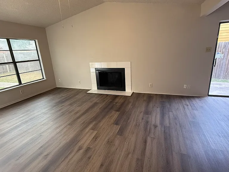 8416 Dixon Ridge Dr — Photo 3