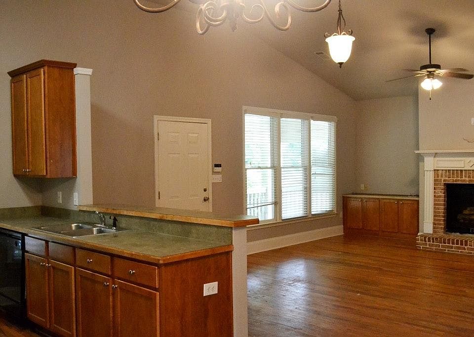 ◎さま　GA HOUSES① 263 Georgia Dr, Athens, GA 30605 | Zillow