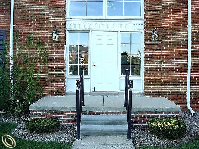 1st image of 764 E Fox Hills Dr #1