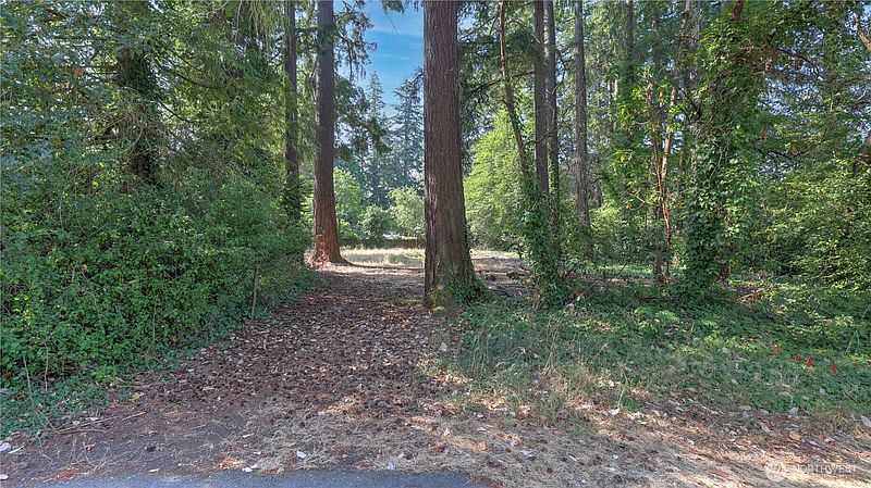 3rd image of 8817 SE 44th Street