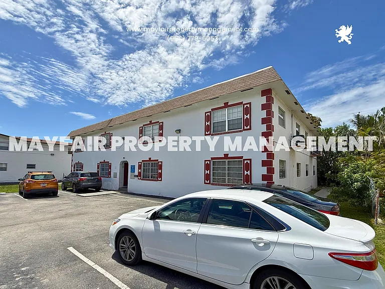401 NW 43rd St #6 — Photo 14