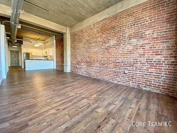 4th image of 934 Broadway St #203