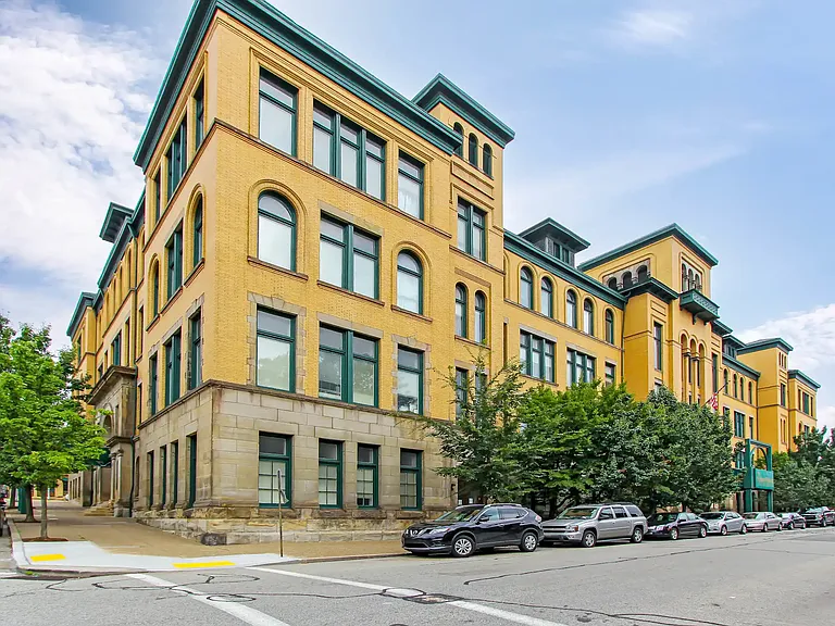 Schoolhouse Apartments — Photo 12