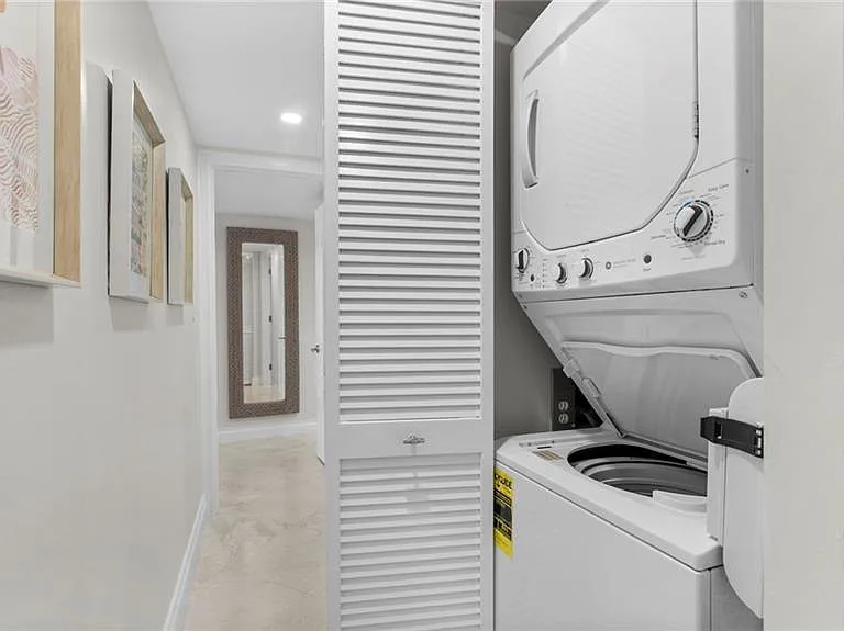 4005 Gulf Shore Blvd N #700 — Photo 38