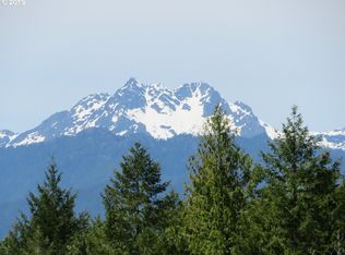 2 Wayne Rd W, Seabeck, WA 98380