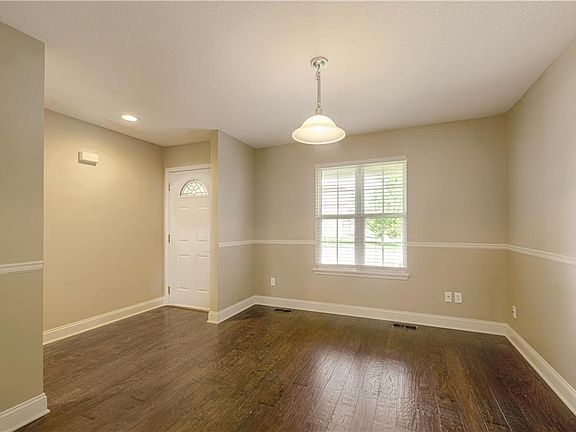 3rd image of 4317 Ironwood Dr