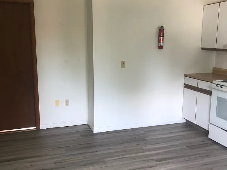 4 N Main St #2 — Photo 4