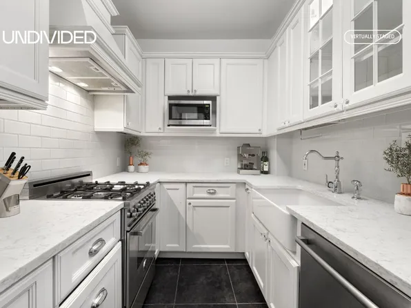 130 East 94th Street 2E image 3 of 8