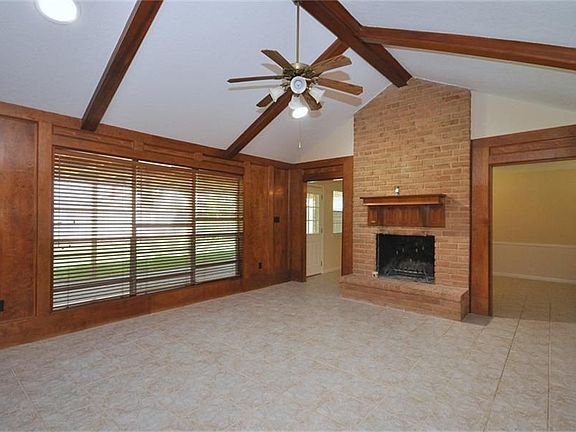 Big open living room with a gas starter fireplace!